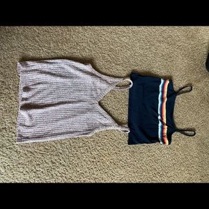 Bundle of 2 crop tops!